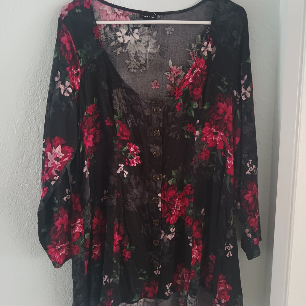 Torrid Black Floral Button-Down Blouse